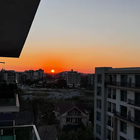 Apartment Sunset *